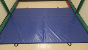 Mat – Blue 6′ x 10′ Flaghouse Fold-in-Half Mat, 4 Hand Loops, No Velcro