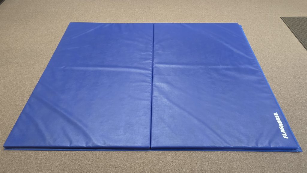 Mat – Blue Flaghouse Deluxe 6′ x 8′ Fold-in-Half, 2-Side Velcro