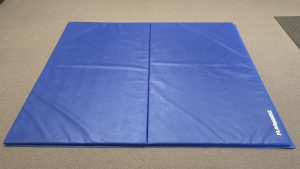 Mat – Blue Flaghouse Deluxe 6′ x 8′ Fold-in-Half, 2-Side Velcro